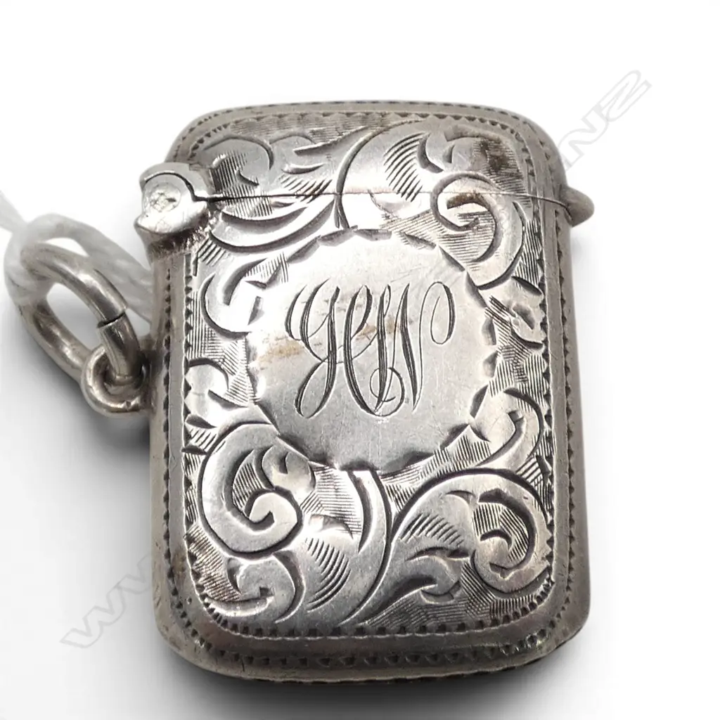 Birmingham 1910 SILVER ENGRAVED VESTA slightly smaller size 12.5gms Image 1++