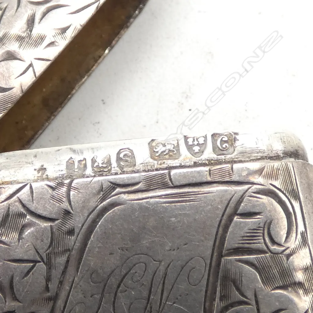 CHESTER 1903 SILVER ENGRAVED VESTA 15gms Image 1++