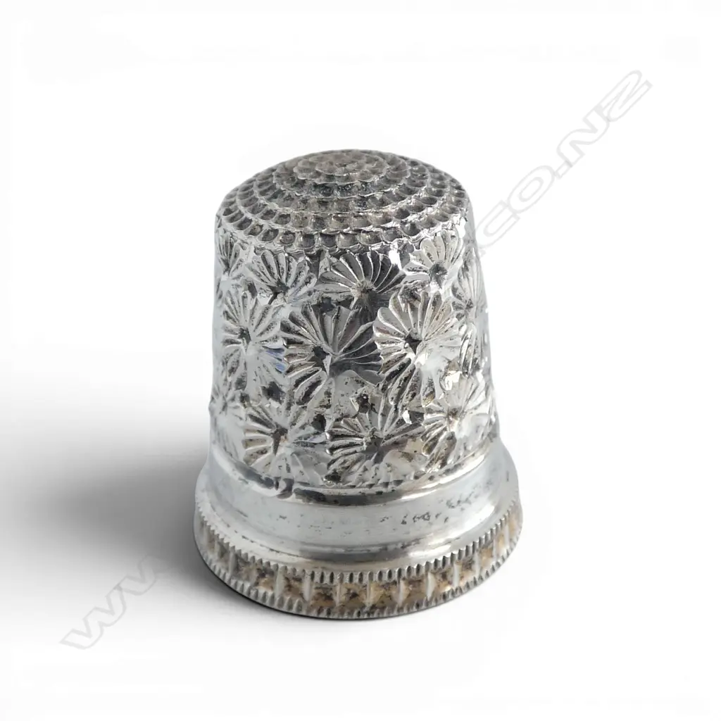 STG SILVER THIMBLE, 3.6gms Image 1++