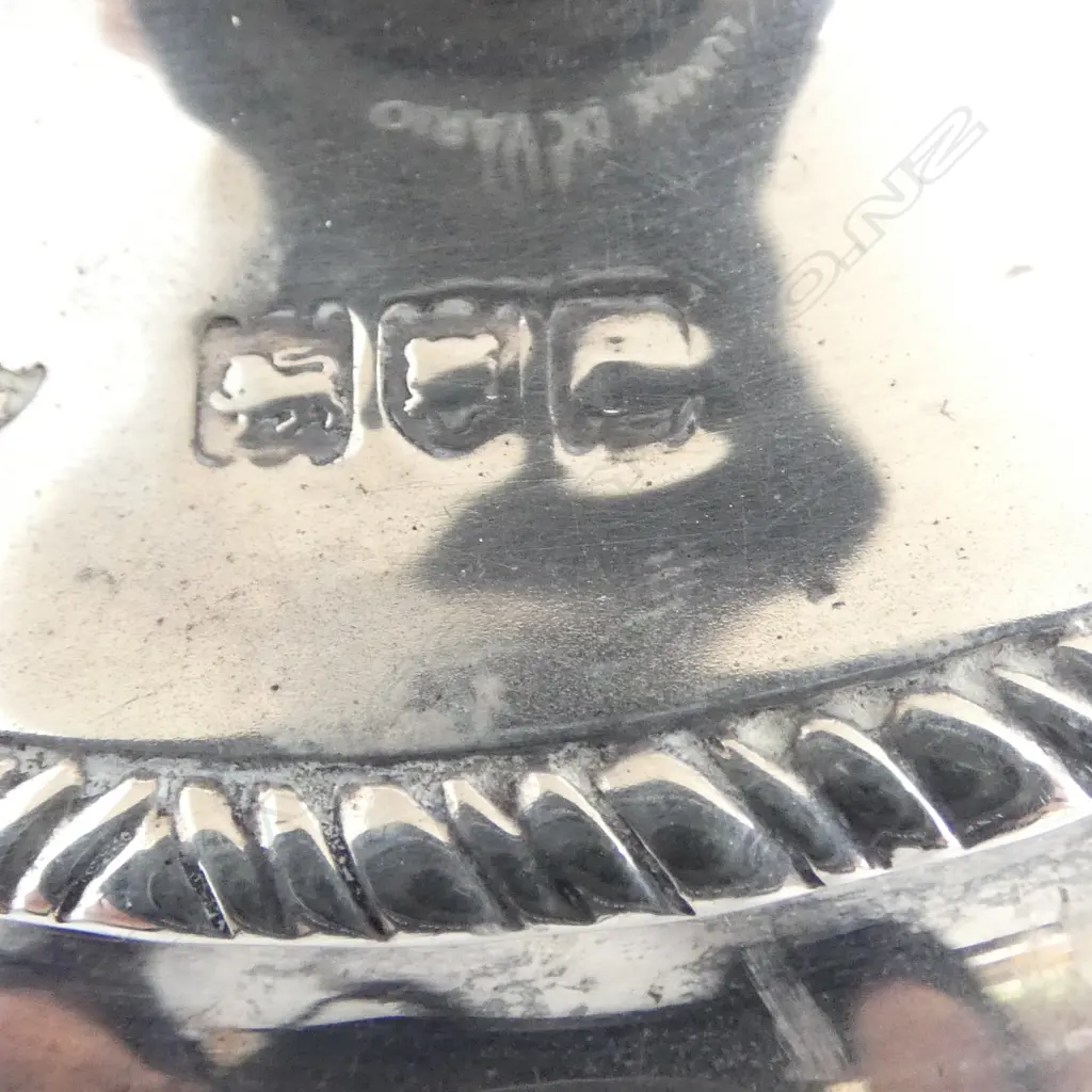 STG SILVER TEAPOT, LONDON 1899 346gms Image 1++
