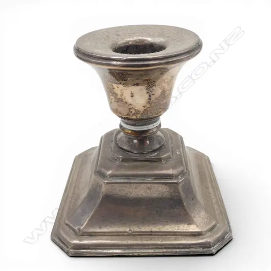 SILVER SHORT COLUMN CANDLE STICK Birmingham 1930. H.77mm. Filled base