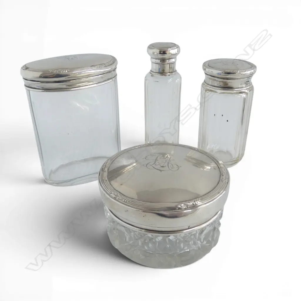 4 STG SILVER LIDDED CONTAINERS H.100mm (1 w. CHIP) Image 1++