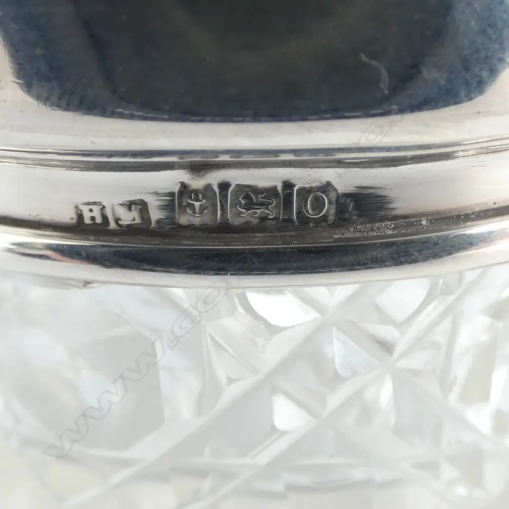 4 STG SILVER LIDDED CONTAINERS H.100mm (1 w. CHIP) Image 1++