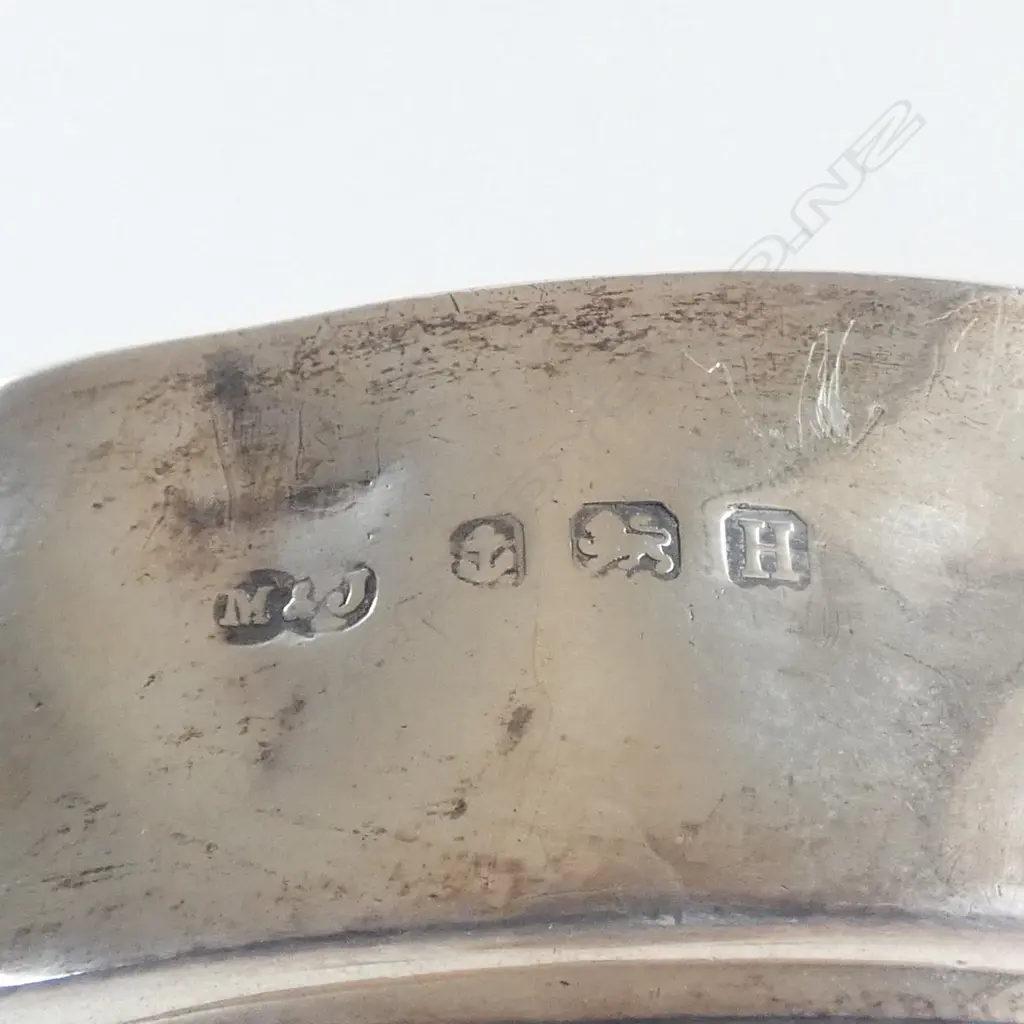 STG SILVER MUG, DENTED 90gms Image 1++