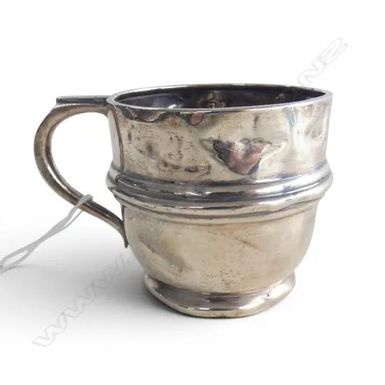STG SILVER MUG, DENTED 90gms