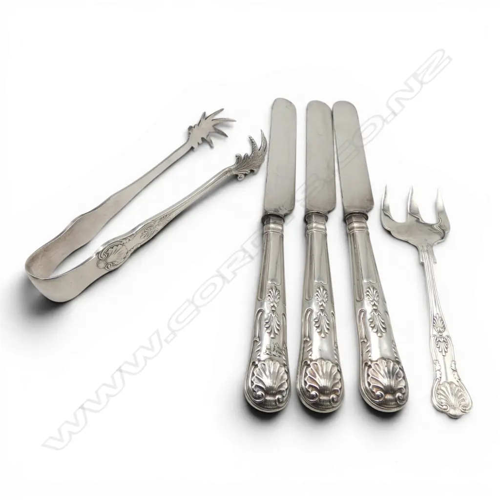 5 vintage silver plate King's Pattern pieces: 3 knives + bread fork + pr clawed tongs Image 1++
