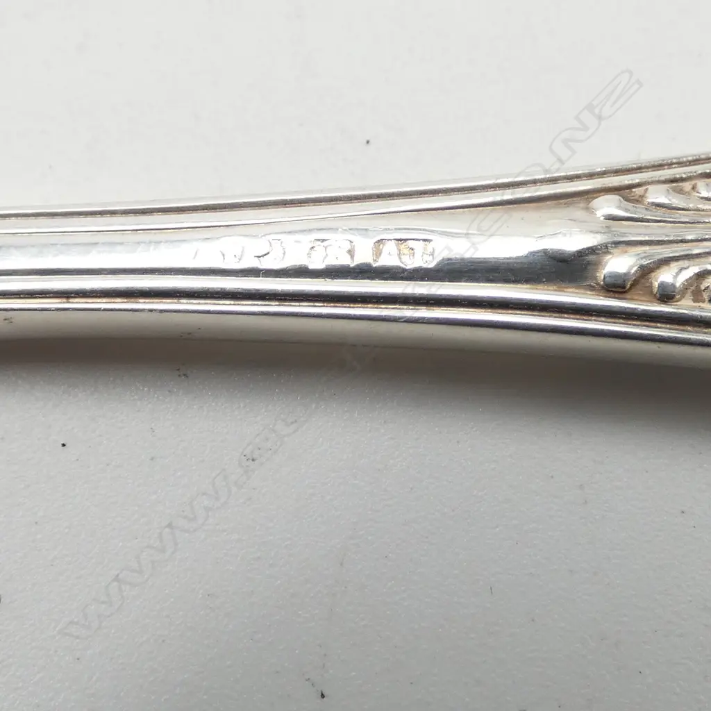 5 vintage silver plate King's Pattern pieces: 3 knives + bread fork + pr clawed tongs Image 1++