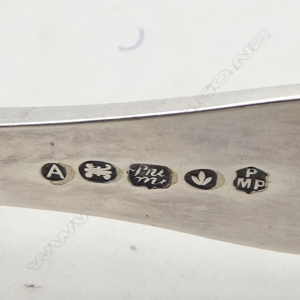 Pair of early 20thC silver plate asparagus tongs. King's pattern. L.285mm. Image 1++