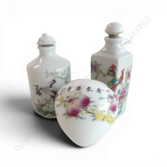 3 ORIENTAL CERAMICS; 2 LIDDED CONTAINERS H.80mm + OTHER