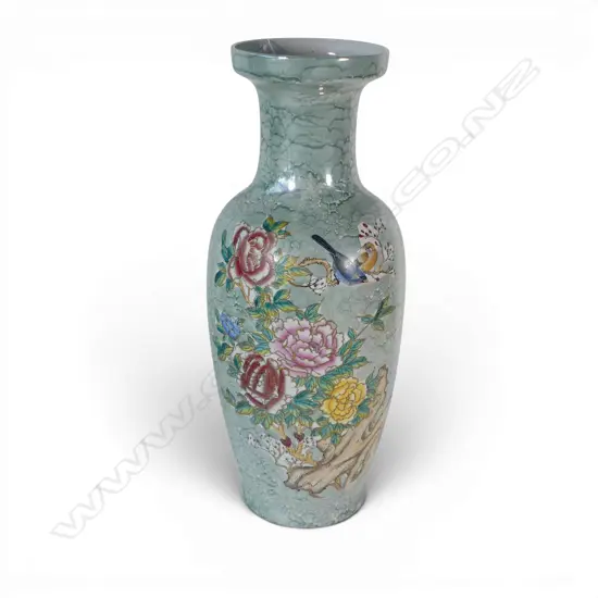 LARGE CHINESE PORCLAIN VASE PEACOCK & FLORAL DECORATION H620MM