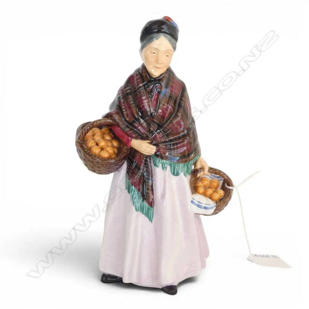 ROYAL DOULTON 'THE ORANGE LADY' FIGURINE H.210mm Image 1++
