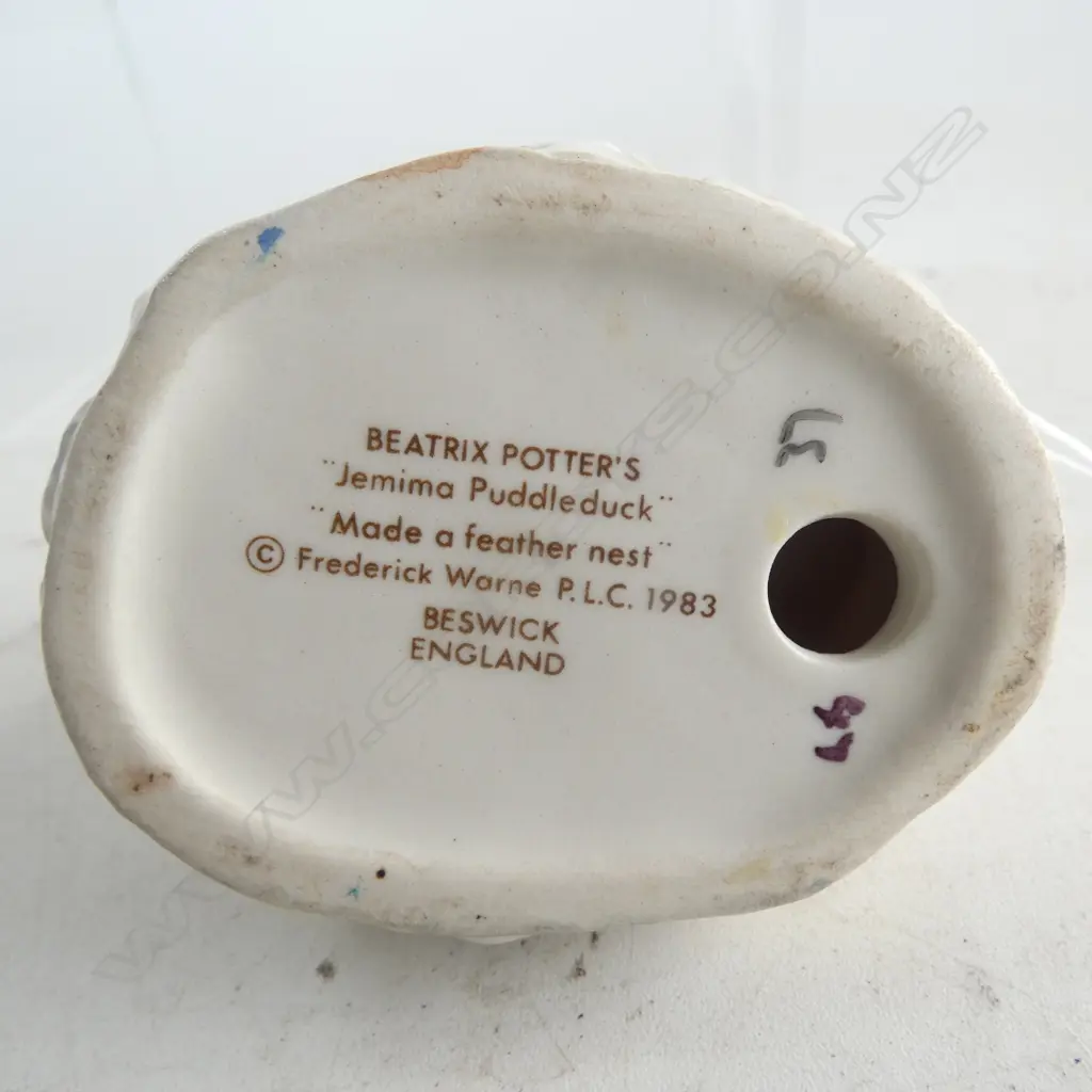 BESWICK BEATRIX POTTER 'JEMIMA PUDDLEDUCK', H.60mm brown backstamp 1973-1988 Image 1++