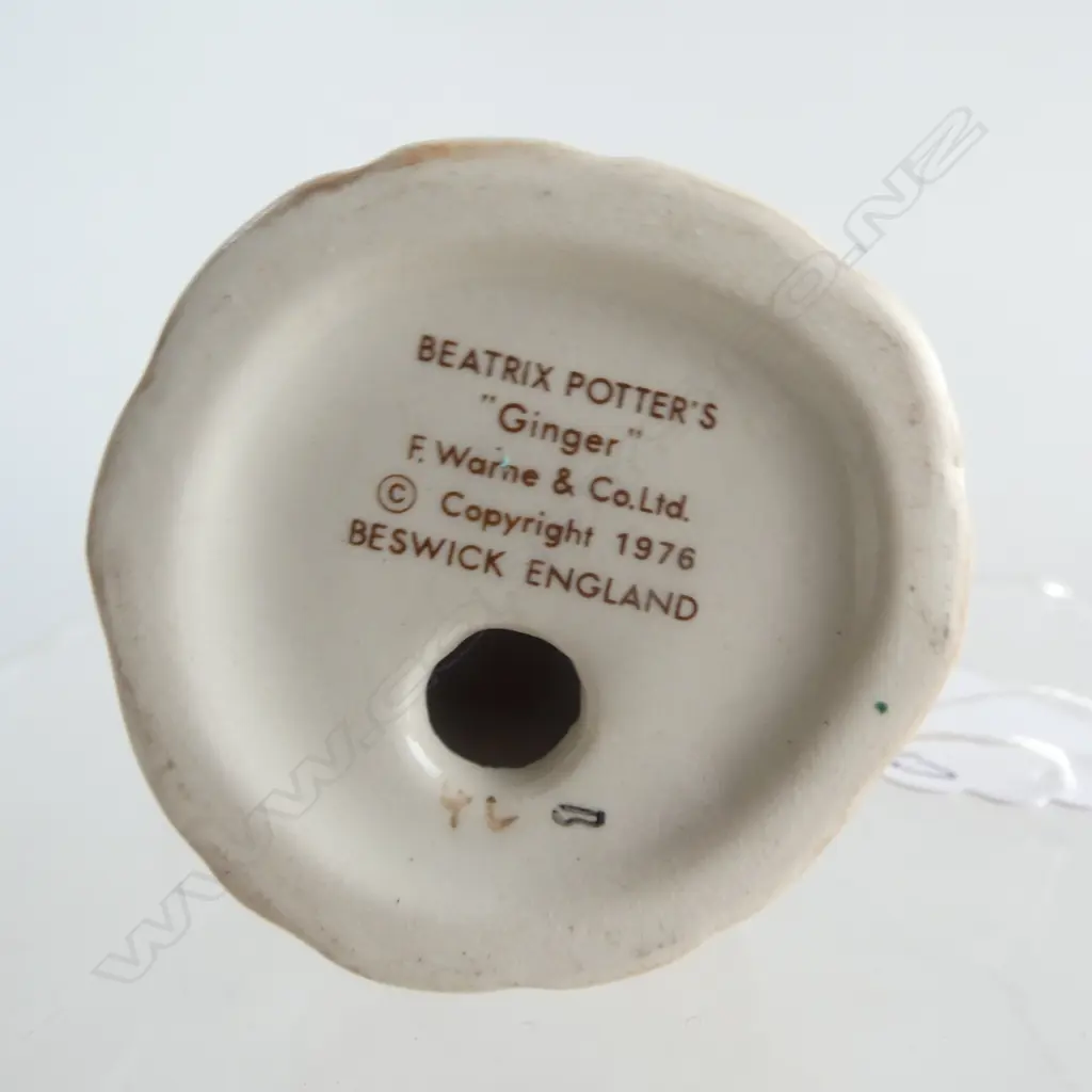 BESWICK BEATRIX POTTER 'GINGER CAT', H.95mm, brown backstamp 1973-1988 Image 1++