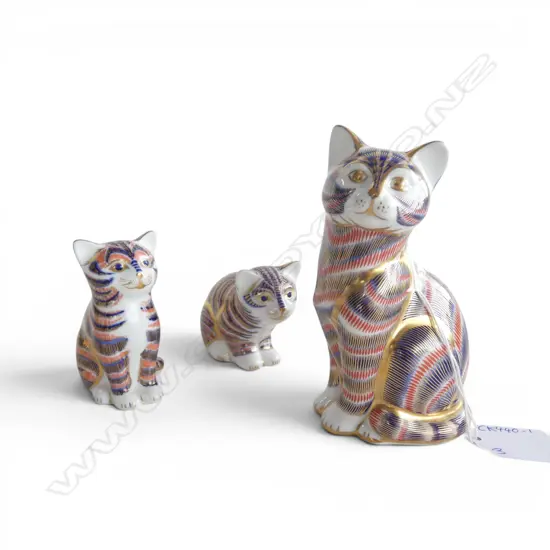 3 ROYAL CROWN DERBY CAT ORNAMENTS H.135mm