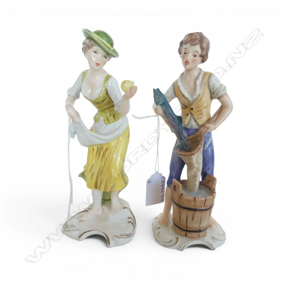 2 GOEBEL FIGURINES H.200mm Image 1++