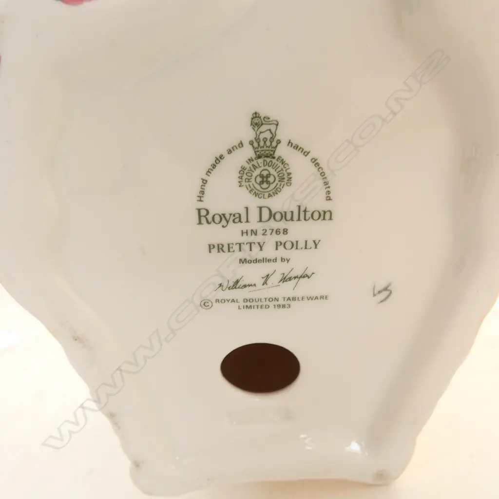 ROYAL DOULTON 'PRETTY POLLY' FIGURINE H.150mm Image 1++