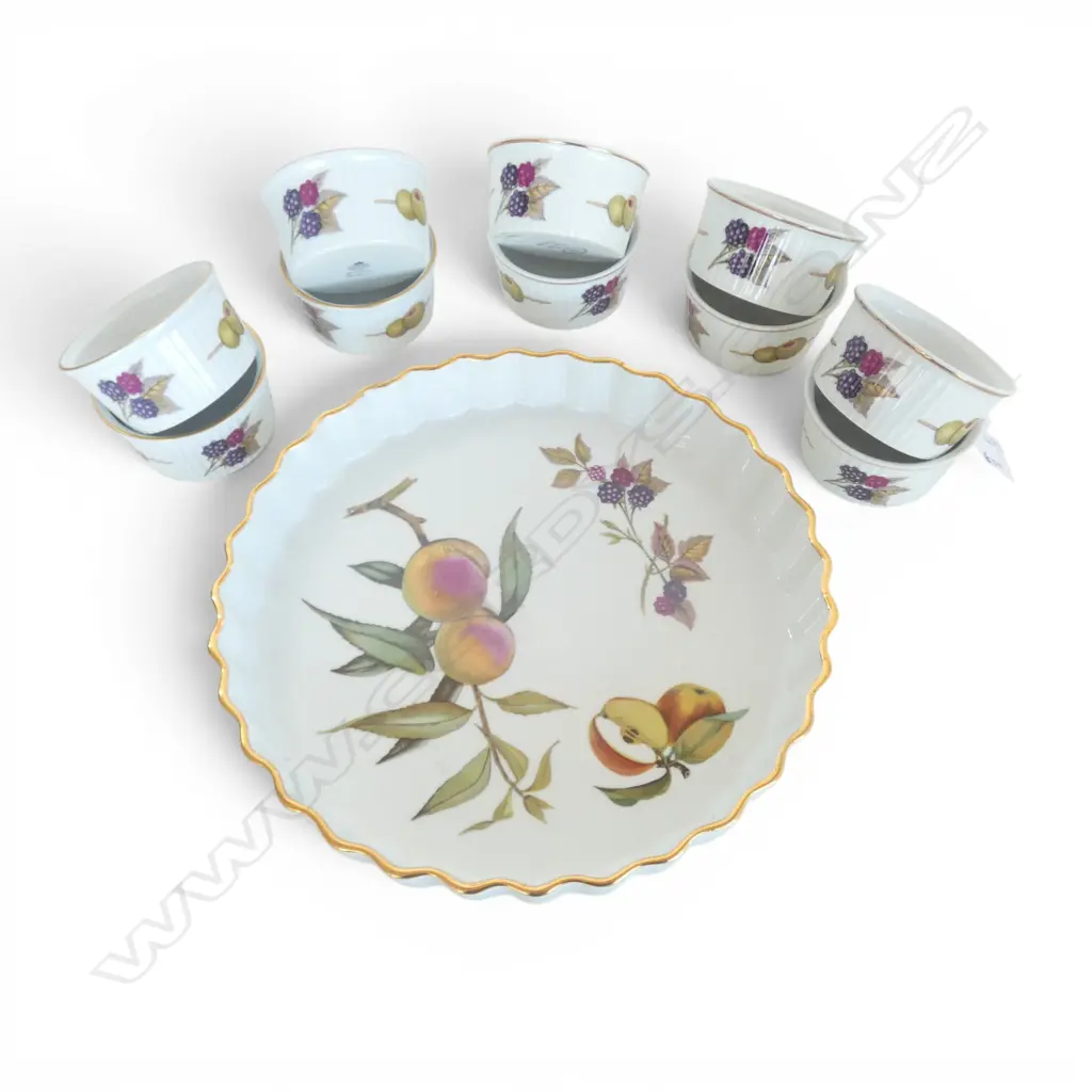 ROYAL WORCESTER EVESHAM QUICHE DISH 255mm dia + 10 CODLERS Image 1++