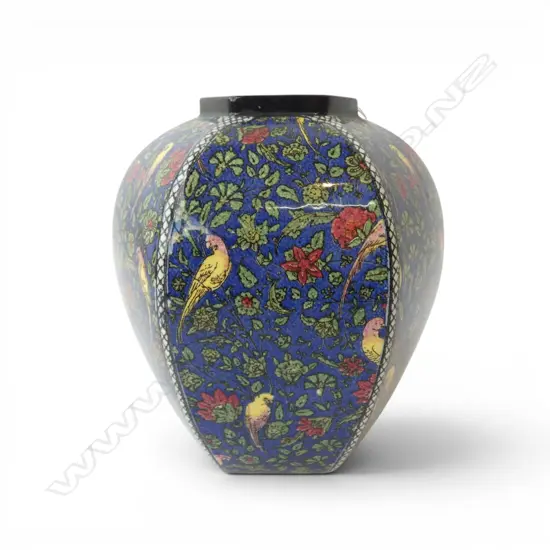 ROYAL DOULTON PERSIAN CHINTZ VASE, FEATURING A DISTINCTIVE PARROT AND FLOWER DESIGN 200h