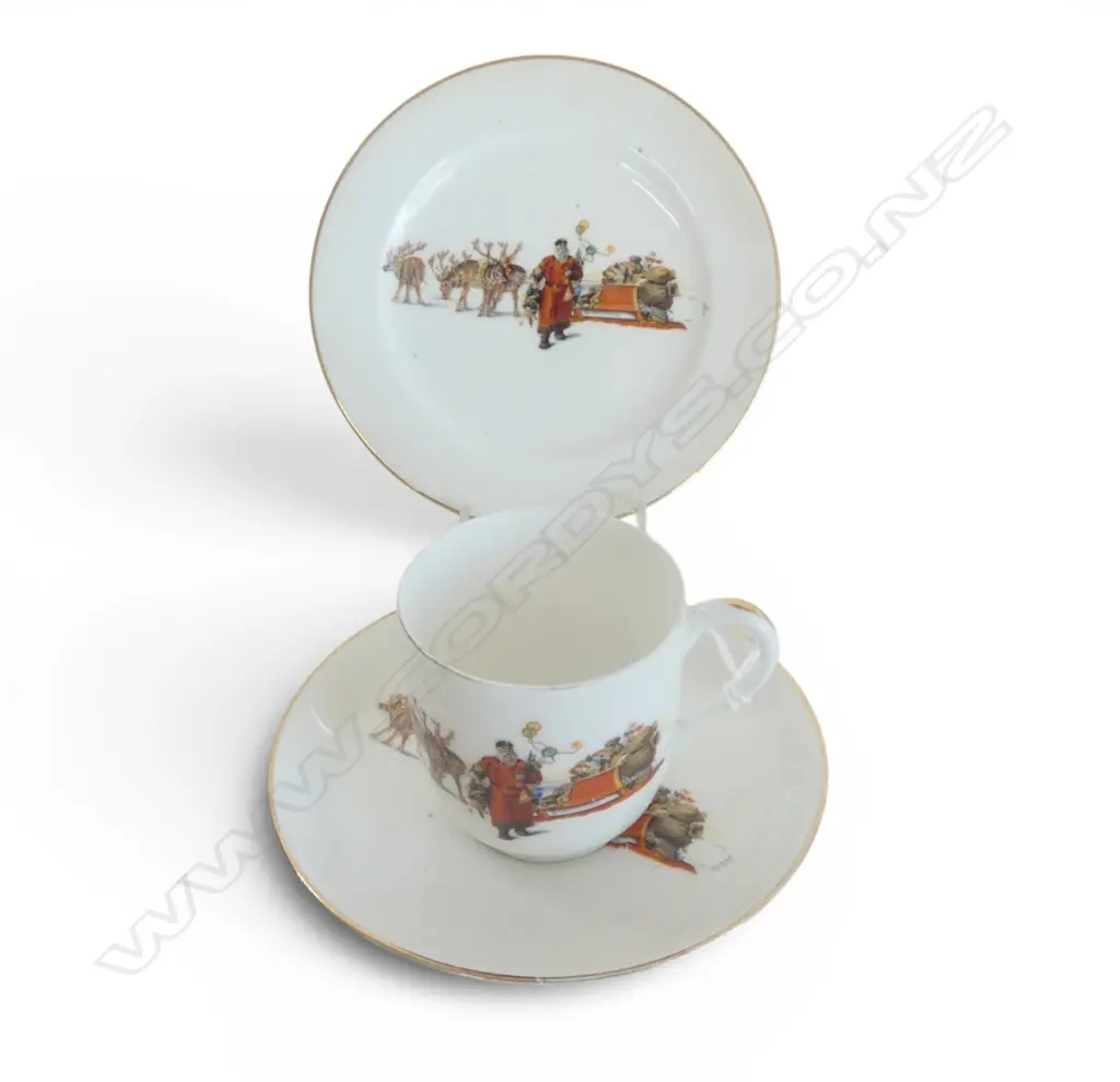 ROYAL DOULTON CHRISTMAS WARE COFFEE CUP/SAUCER & PLATE Image 1++