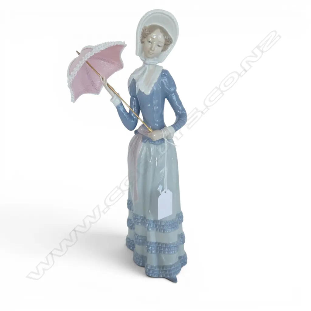 LLADRO LADY W. UMBRELLA FIGURINE 250mm Image 1++