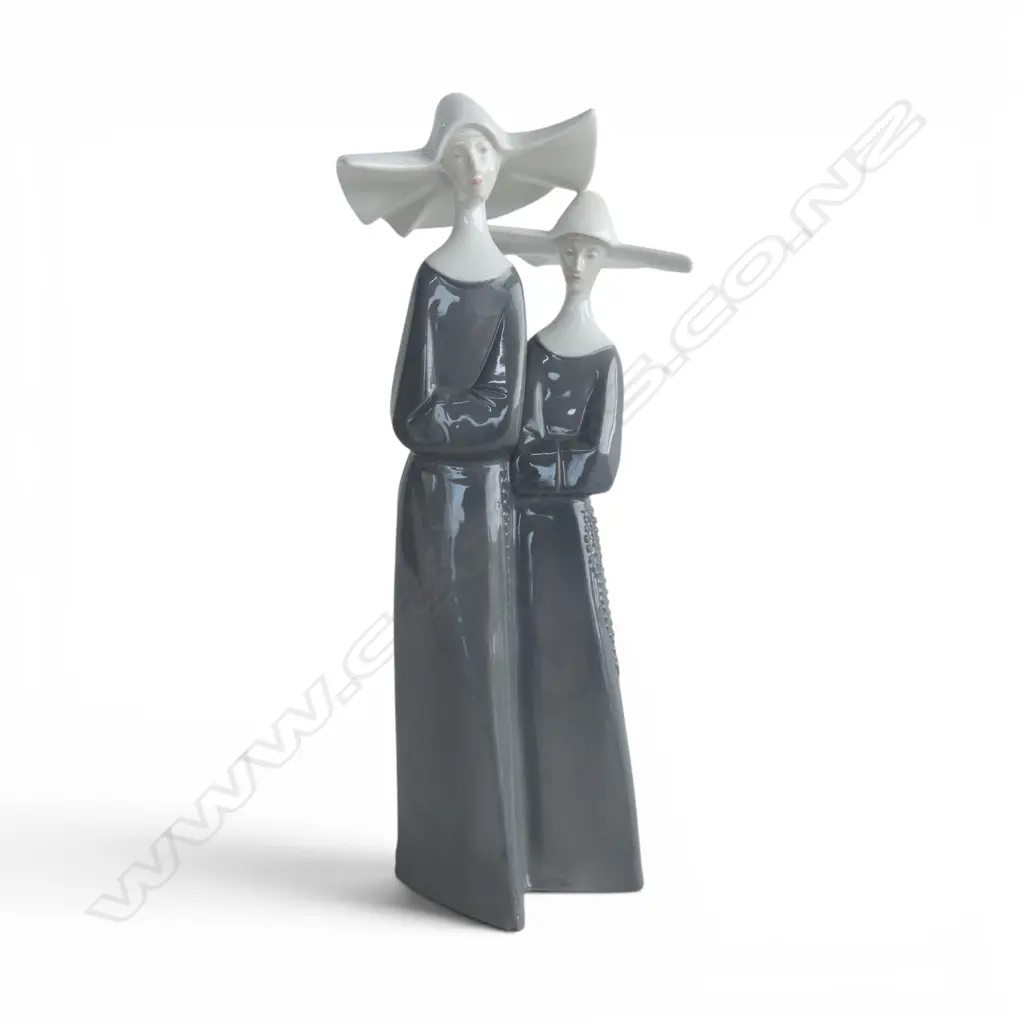 EAST GERMAN PORCELAIN NUN FIGURE GROUP H.260mm Image 1++
