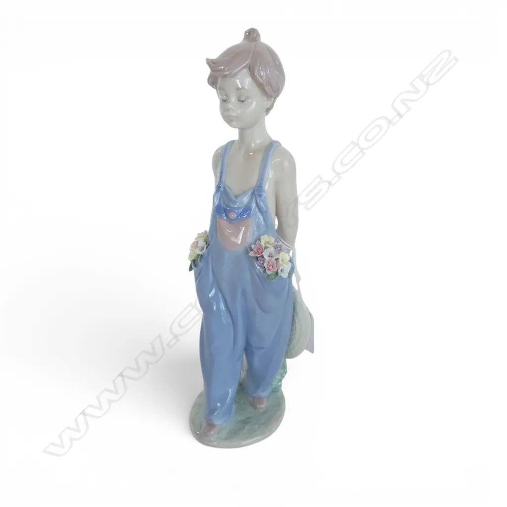 LLADRO POCKET FULL OF FLOWERS FIGURINE H.260mm Image 1++