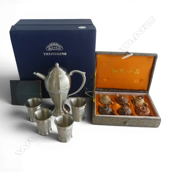BOXED ROYAL THAISEBERG PEWTER COFFEE SET + CASE OF 6 MINIATURE TEAPOTS