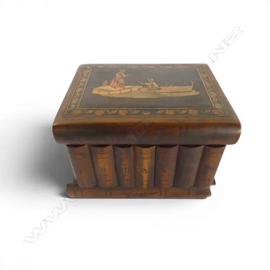 MARQUETRY BOX OF SAILOR & LADY w. hidden compartment 150x120x110mm