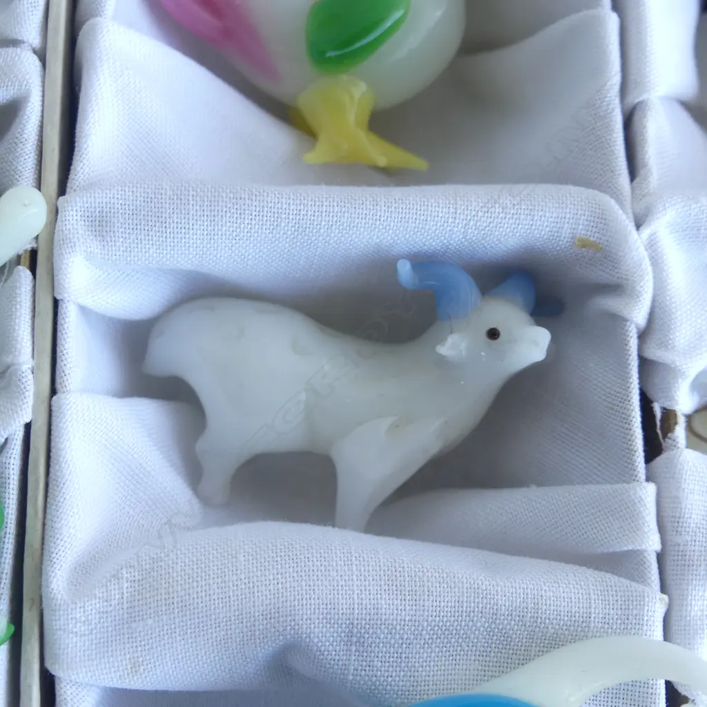 CASED SET OF 12 MINIATURE GLASS ANIMALS L.60mm Image 1++