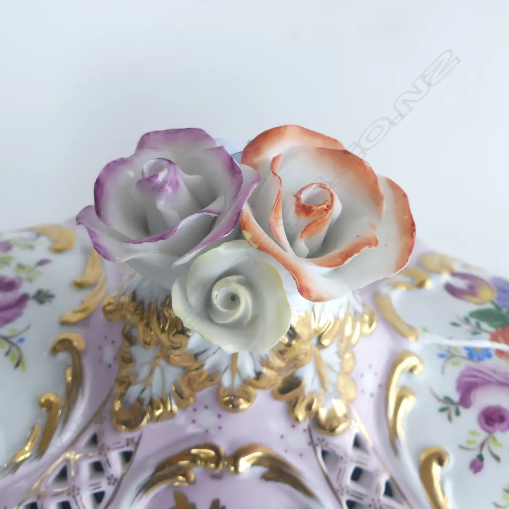 LG LIMOGES DECORATIVE LIDDED CONTAINER W.290mm Image 1++