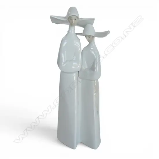 LLADRO 2 NUNS H.325mm