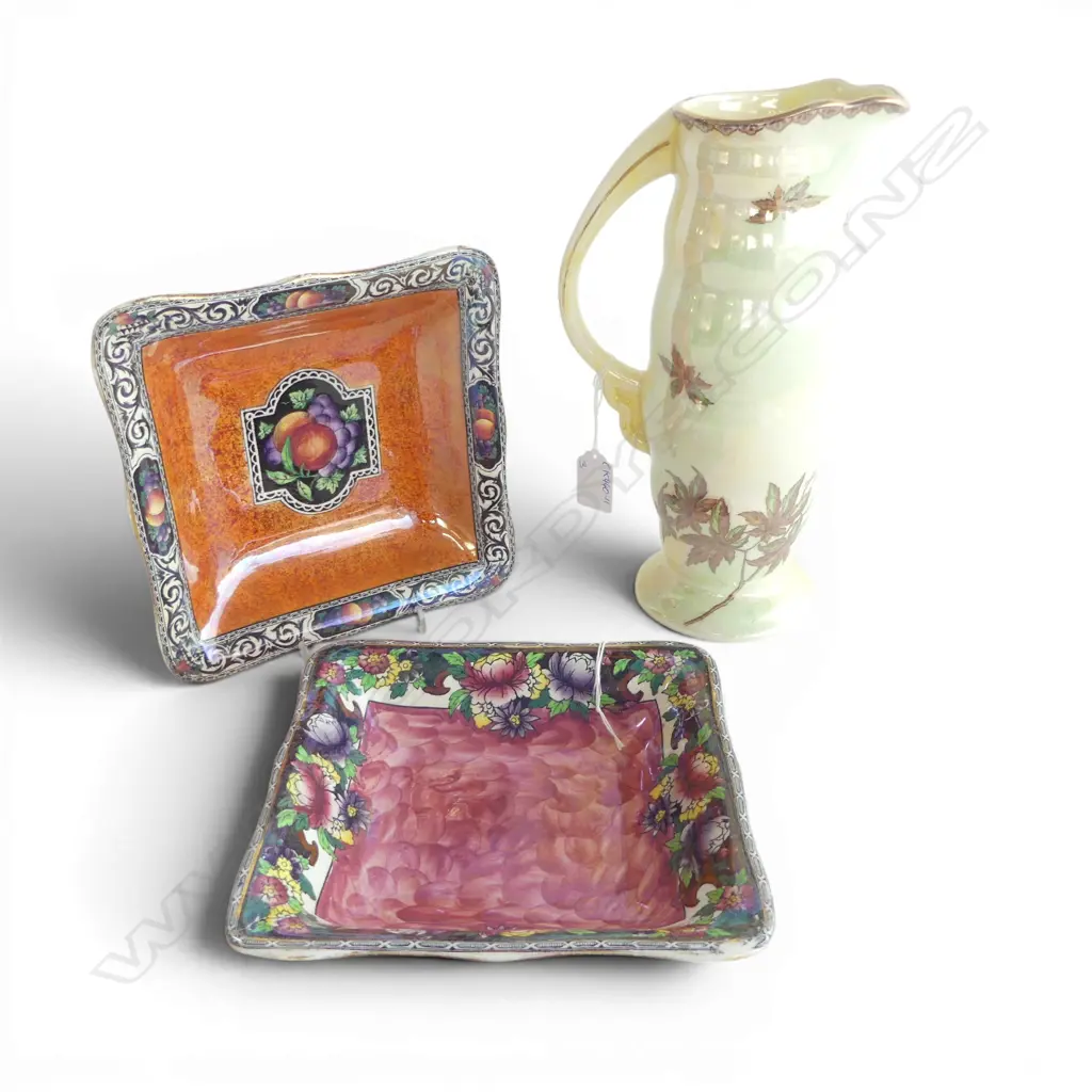MALING 'GOLDEN SPRAY' JUG H.275mm + 2 MALING SQUARE PLATES Image 1++