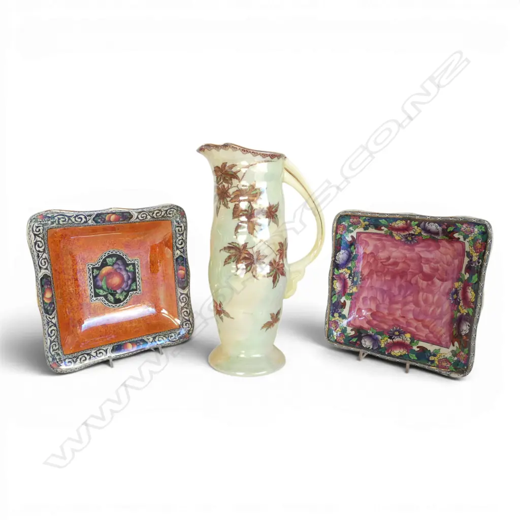 MALING 'GOLDEN SPRAY' JUG H.275mm + 2 MALING SQUARE PLATES Image 1++