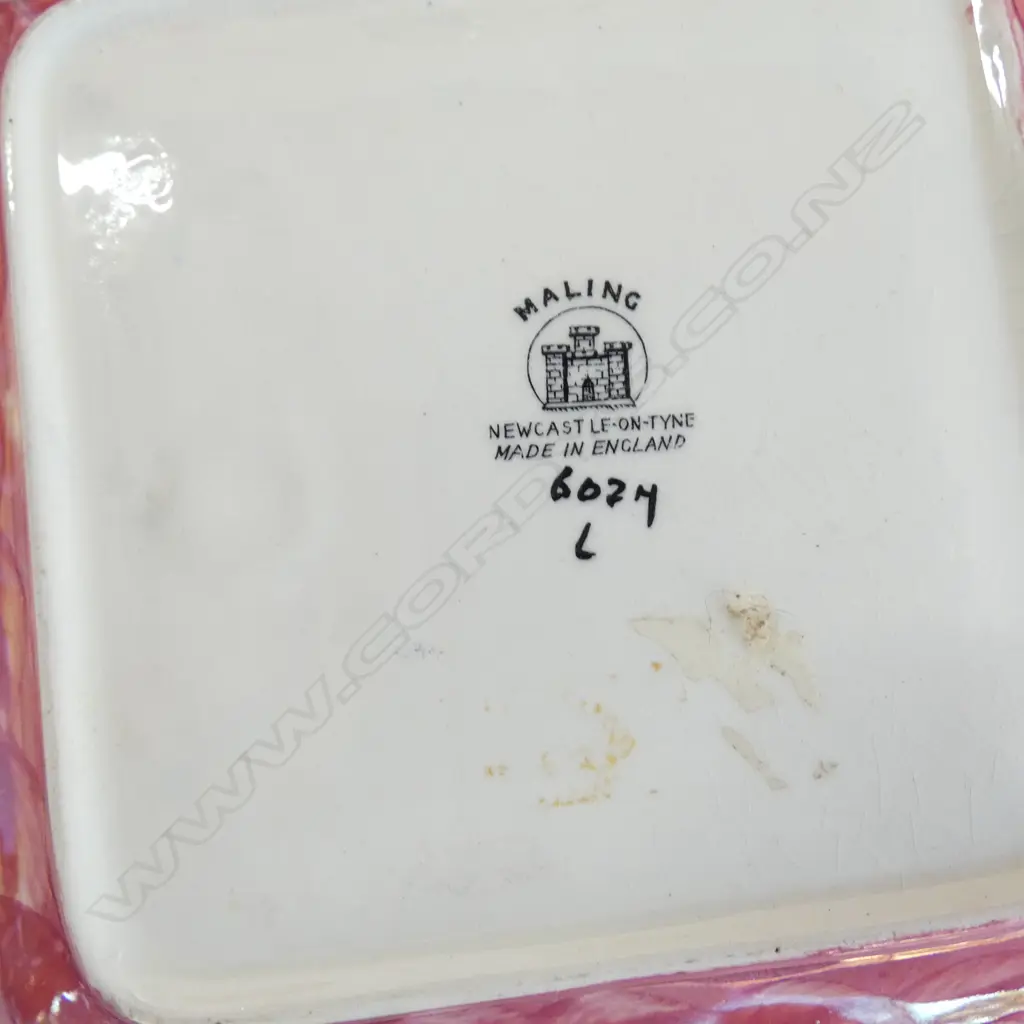 MALING 'GOLDEN SPRAY' JUG H.275mm + 2 MALING SQUARE PLATES Image 1++