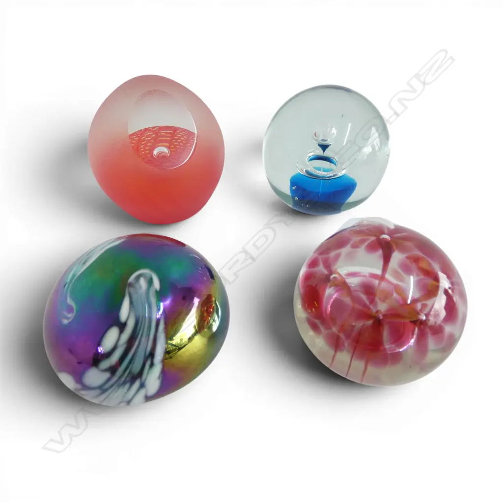 4 ART GLASS PAPERWEIGHTS H.90mm one by the blown glass studio N.Z. Image 1++
