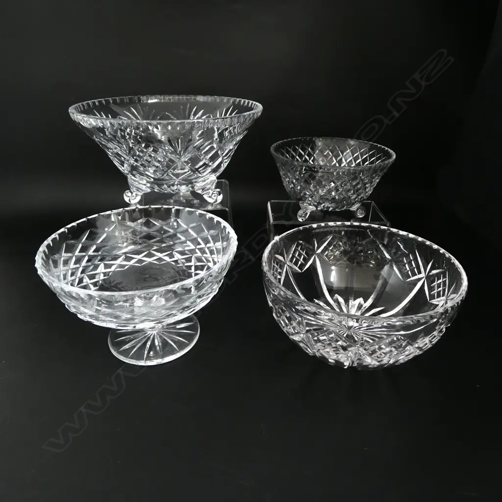 4 CRYSTAL BOWLS 255mm dia Image 1++