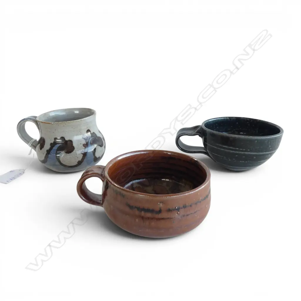 3 STUDIO POTTERY MUGS; HELEN MASON, KIM MORGAN & OTHER Image 1++