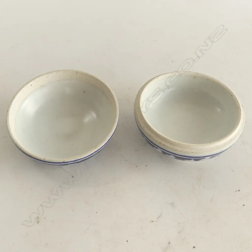 GRAEME STORM LIDDED TRINKET BOX 95mm dia Image 1++