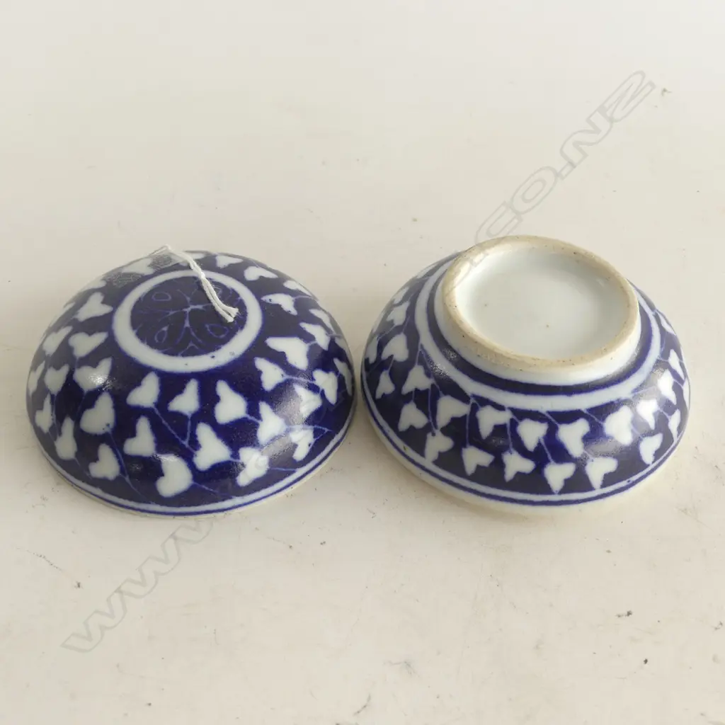 GRAEME STORM LIDDED TRINKET BOX 95mm dia Image 1++