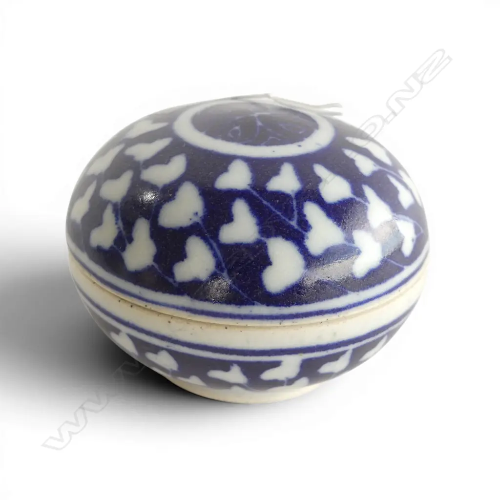 GRAEME STORM LIDDED TRINKET BOX 95mm dia Image 1++