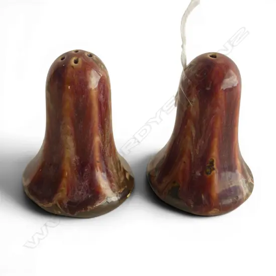 AMBRICO CROWN LYNN RHUBARB GLAZED SALT & PEPPER H.65mm