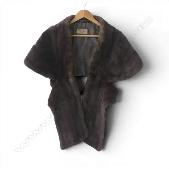 FUR STOLE