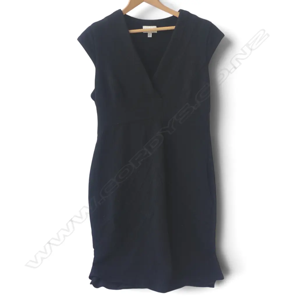 KAREN MILLEN 100% PURE WOOL BLACK DRESS SIZE SMALL Image 1++