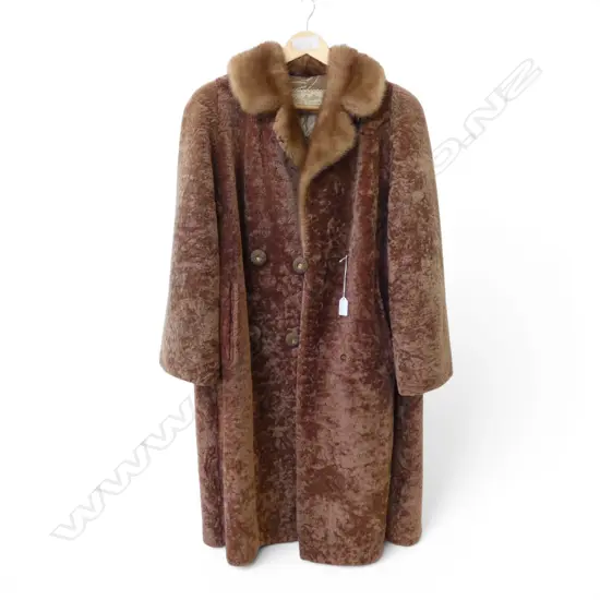 MAX MARTIN ASTRAKHAN WOOL COAT w. MINK COLLAR