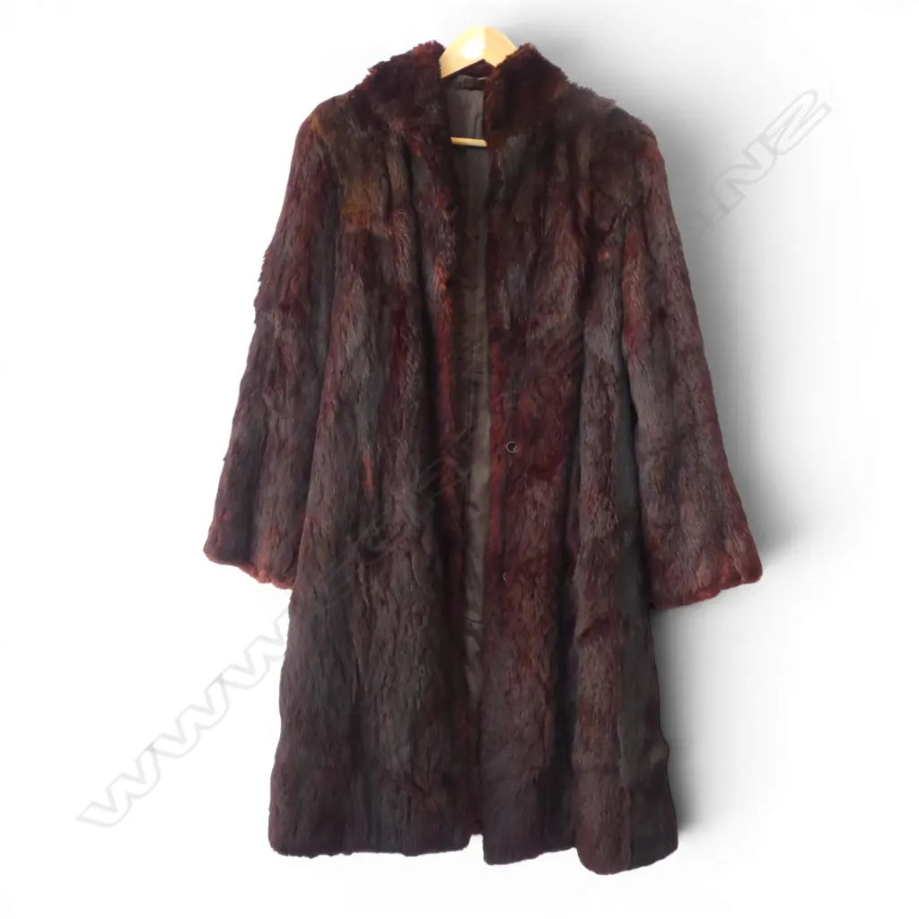 RABBIT? FUR KNEE LENGTH COAT  Image 1++