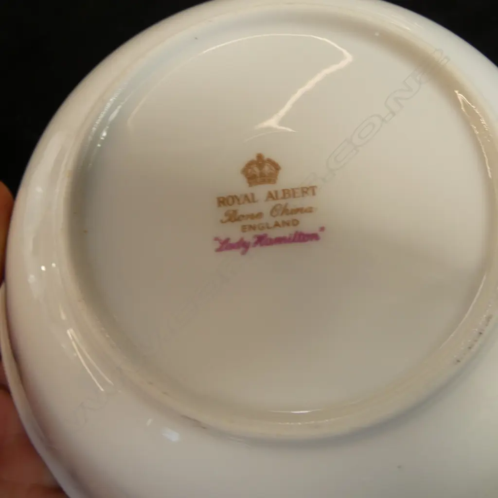 COLLECTION ROYAL ALBERT 'LADY HAMILTON' CHINA Image 1++