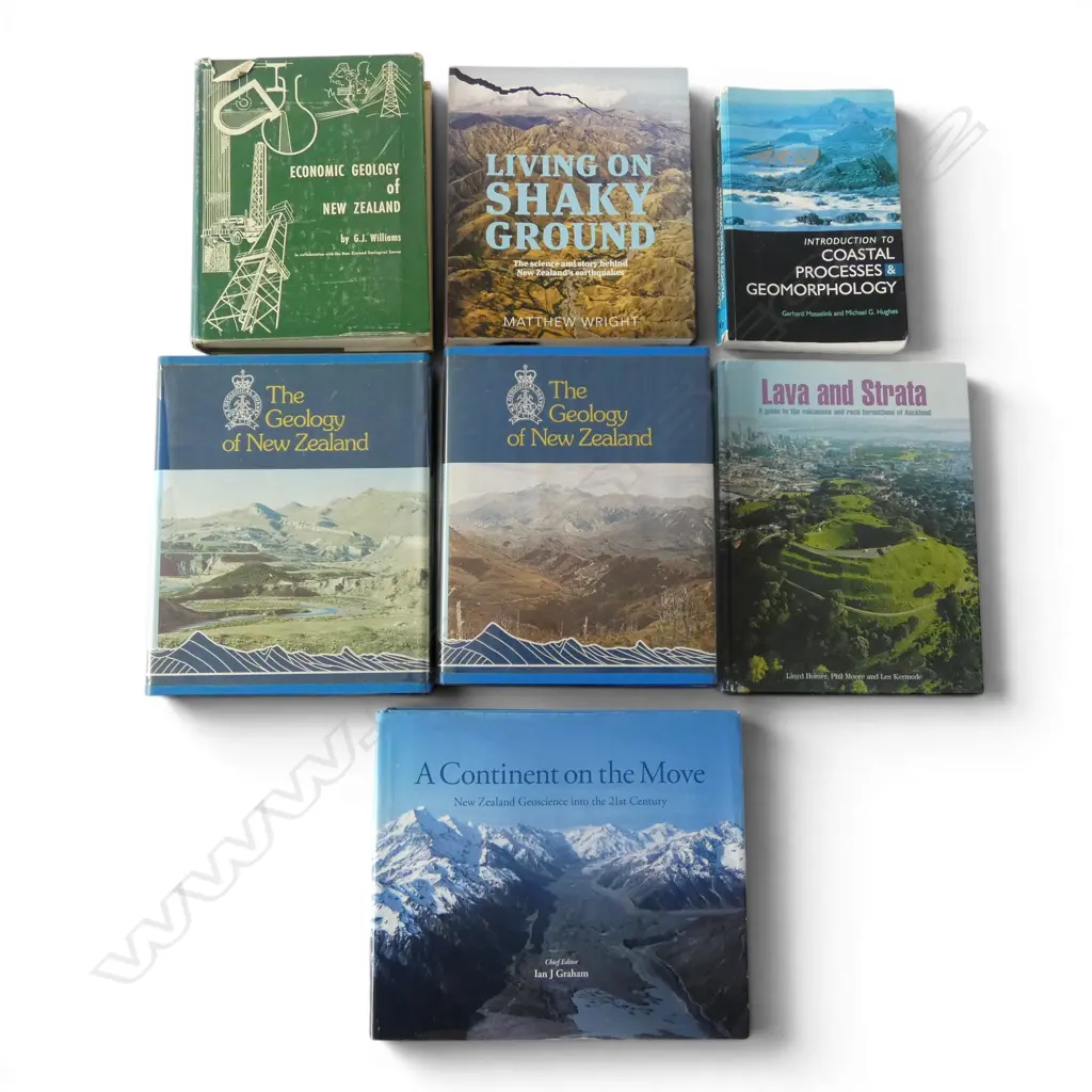 7 BOOKS; NZ GEOLOGY Image 1++
