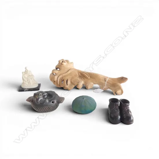 ASST. COLLECTABLES Incl. CARVED CALACANTHUS AS LIZARD ON BRANCH L.310mm