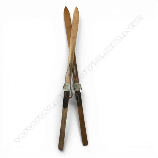 VINTAGE PAIR WOODEN SNOW SKIS with metal 'Trusetal' named bindings. L.1800mm