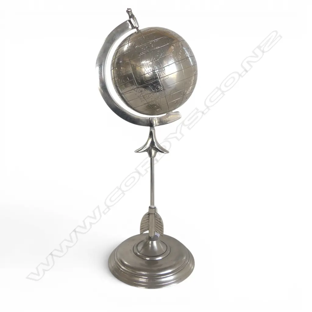 METAL GLOBE ON ARROW FORM STAND H.490mm Image 1++